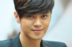 头发软趴趴 别急这些发型来拯救你的自信