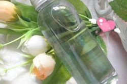 揭秘柔肤水和爽肤水的区别,柔肤水和爽肤水适用肤质揭秘