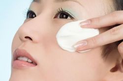 化妆水与爽肤水的区别,如何正确使用化妆水