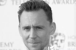 男士发型最潮的选择 能hold住你就是下一个男神