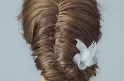 蜈蚣辫及侧编发发型,宽松全编发和发箍编发