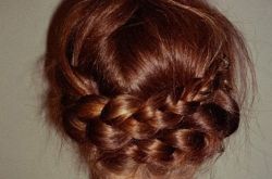 麻花辫盘发广受大家追捧  麻花辫盘发简单自然人气高