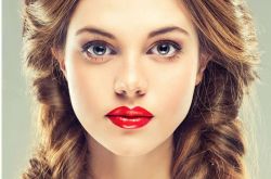 双马尾辫的扎法小技巧 怎样扎出的双马尾最吸睛呢