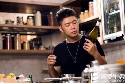 圆脸适合什么发型 脸是爹妈生的品位乃后天形成