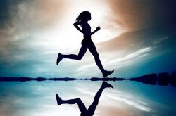 跑步瘦身的概念 一开始不要操之过急合理的安排跑步的频率不要一直用一个速度跑训练中再轻微的不适也要停下来