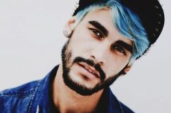 打破沉闷秋冬来一场头顶革命 3种大胆发色给你好看