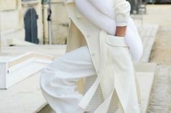 全身白的搭配 白色羽绒服的搭配白色大衣的搭配白色邻近色系的搭配白色系和花纹的搭配