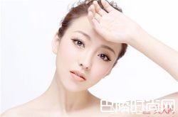 蛇皮肤是什么样子的 蛇皮肤是怎么引起的蛇皮肤用什么洗澡好冬天蛇皮肤怎么改善天生蛇皮肤怎么消除