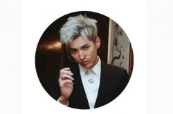 戴眼镜男生发型 凭什么你不能像吴亦凡那么帅