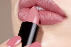 娇韵诗CLARINS唇膏简介 Essence Longlasting Lipsticks 唇膏简介Burt's bees涂鸦口红唇膏简介Burt's Bees小蜜蜂唇膏简介Bite Beauty 双头双色唇膏笔简介fresh黄糖唇膏简介naturaglace唇膏简介