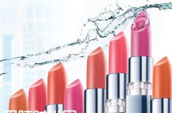 唇膏对于女人的重要性 有色润唇膏你选谁