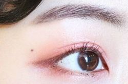 经典泪眼状图片 国际风格泪眼妆