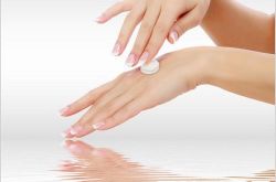 欧舒丹乳木果护手霜 茱莉蔻玫瑰护手乳霜屈臣氏骨胶原护手霜Herbacin 小甘菊经典护手霜百雀羚 三生花护手霜Vaseline凡士林特效润手霜