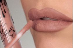 吃土色唇膏代言 吃土色唇膏试色