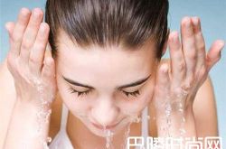 脸部护肤 从洗脸开始 你还只是用清水洗脸么洗脸时要不要加点什么如何用水解决肌肤问题