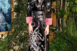 中国风走向国际 中国风惊艳时装周旗袍里的中国风元素西方对中国风的解读中国人定义的中国风