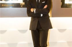 吴奇隆代言的钟表 桂纶镁代言的钟表陈柏霖代言的钟表张梓琳代言的钟表