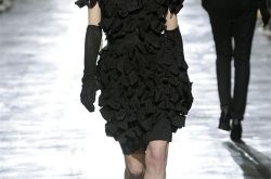 黑色小洋装是最好的单品吗 衬衫裙洋装如何搭配变有型工作套装怎么穿有时髦感针织连衣裙怎么搭配好