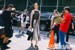 亚洲女性穿搭 全身同色 \ 同元素善用白衬衫基础混搭 \ 叠穿单品