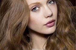 2017年流行的微卷长发发型吗 黑长直发发型可以增加什么气质韩式长发风格适合哪种妹子大卷长发发型怎么设计洋气十足