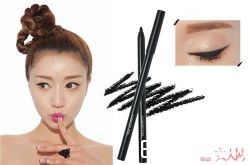 元气妆容怎么化眼线 Dior惊艳防水眼线笔 简介雅诗兰黛双头眼线液笔 简介雅诗兰黛双头眼线液笔有什么特点植村秀眼线笔 简介植村秀眼线笔手感怎样kiss me梦幻泪眼防水眼线笔 简介贝玲妃坏女孩防水眼线笔 简介MAC持久防水眼线笔 简介芭比布朗星耀防水眼线笔 简介