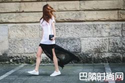 白T配A字裙 ​白T配铅笔裙白T配百褶裙​白T配印花裙白T配吊带裙