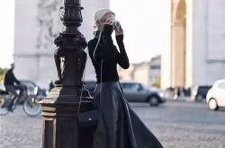 搭配修身上衣 选高腰的伞裙