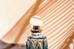 Miu Miu香水介绍 Diptyque香水介绍BYREDO香水介绍L'Artisan Parfumeur香水介绍L'occitane香水介绍Annick Goutal香水介绍Hermes香水介绍Marc Jacobs香水介绍
