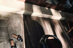 最流行的新款澡堂拖 Miu Miu拖鞋简介D&G拖鞋简介Puma x Rihanna拖鞋简介Chanel2017新款拖鞋Chloe拖鞋简介Fendi拖鞋简介Aquazzura拖鞋简介RV穆勒拖鞋简介Anya Hindmarch澡堂拖简介Adidas等品牌拖鞋简介Prada拖鞋简介