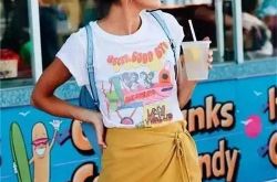 T恤+A字裙 T恤+印花裙T恤+牛仔裙T恤+喇叭裤T恤+牛仔长裤T恤+开叉裙T恤+校服裤