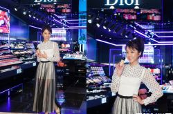 邵雨薇Dior代言 丝滑双唇抹出来