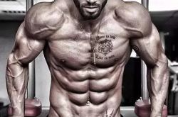 胸肌训练最经典动作 练出女人看到想扑的胸肌