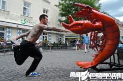 好玩的健身动作挑战你的身体吧