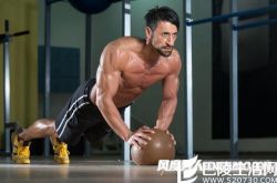 胸肌练不出型怎么回事 胸肌怎么练最快出轮廓