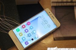 小屏手机推荐 当下热门的小屏手机