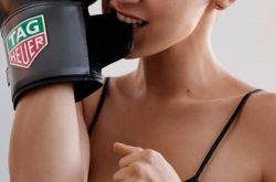 贝拉·哈迪德加入TAG Heuer泰格豪雅大家庭！