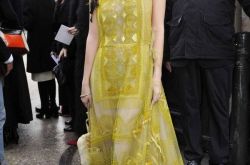 尤物驾到！明星珠宝个人Show之Emily Ratajkowski：最近美照爆出的频率有点高，就连珠宝也都美得不要不要！