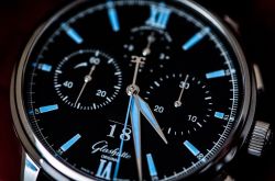 蓝色夜光，格拉苏蒂原创腕表图片