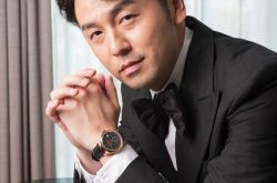 雷佳音佩戴宝齐莱腕表 亮相第二十届上海国际电影节红毯