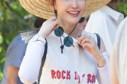 李冰冰佩戴宝齐莱柏拉维潜水腕表亮相《漂亮的房子》