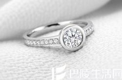 中国黄金3克拉钻戒