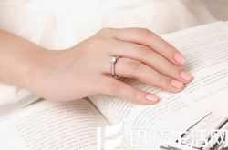 宝格丽戒指刻字 谢瑞麟戒指刻字