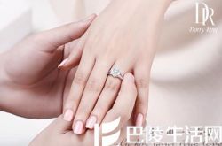 手戴钻戒图片大全