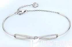 如何挑选白金钻石手链?