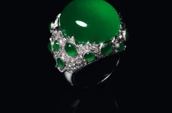 如何挑选翡翠手镯 挑选翡翠手镯的技巧介绍