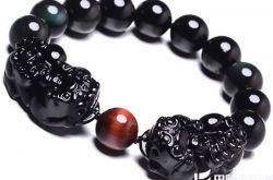 黑曜石貔貅手链的戴法     招财貔貅手链的戴法