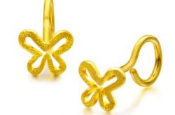 弯钩耳钉怎么戴图解       弯钩耳钉佩戴方法是什么