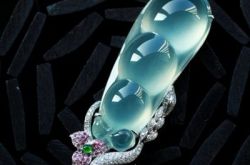 晴水翡翠属于什么档次       晴水翡翠吊坠图片      晴水翡翠值得收藏么