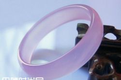 蓝田玉如何保养  蓝田玉日常正确保养方法及佩戴禁忌