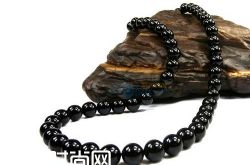 黑玛瑙真假鉴别方法介绍 从外观鉴别、从温度鉴别、黑玛瑙常见仿制品